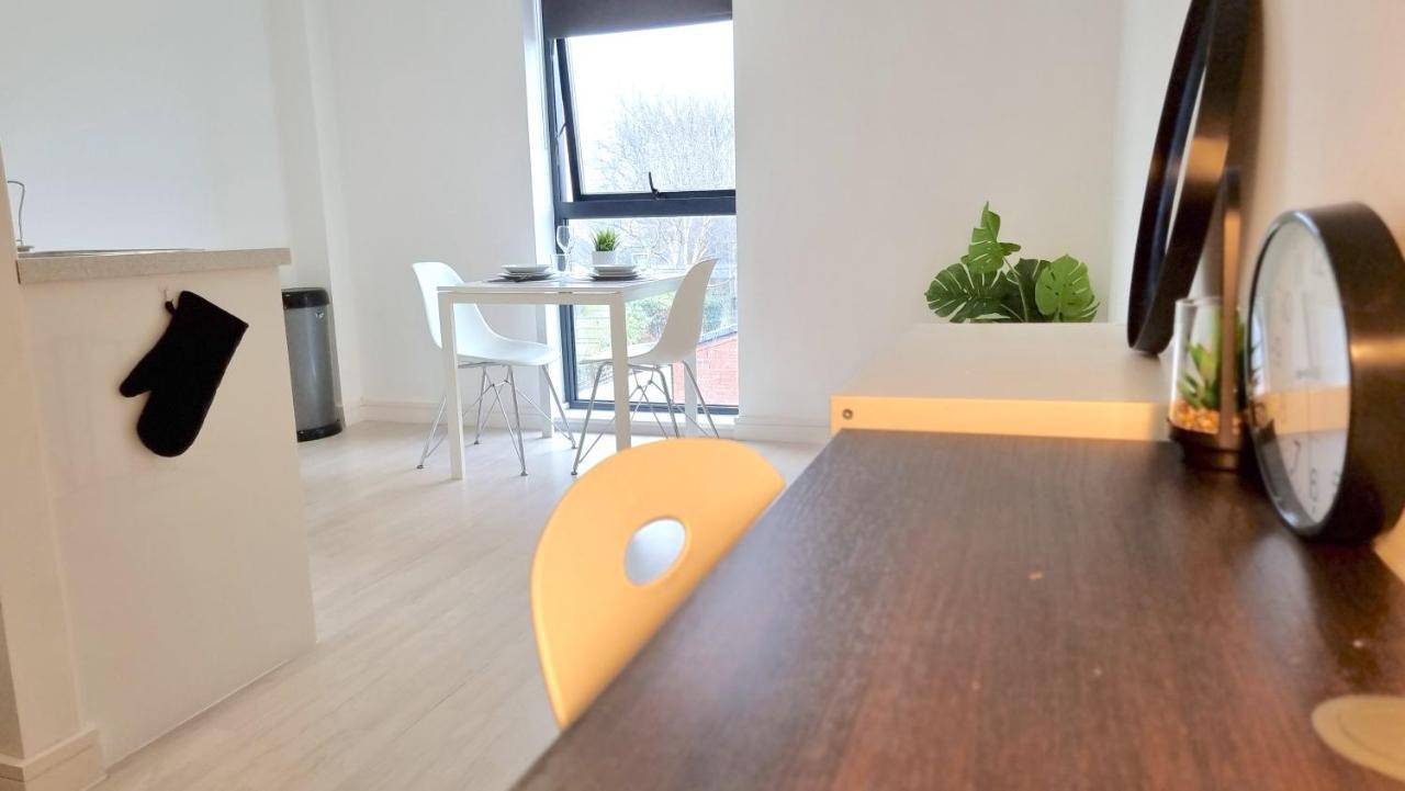 Spacious City Studio / Wifi / Parking Ливерпуль Экстерьер фото